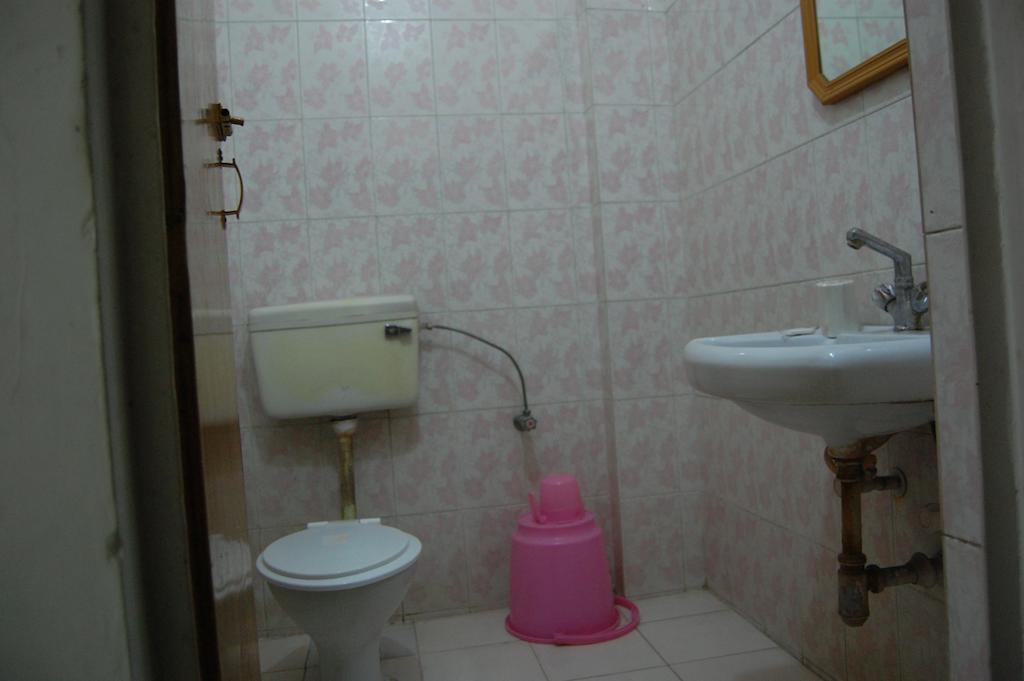 Puja Guest House Waranasi Pokój zdjęcie
