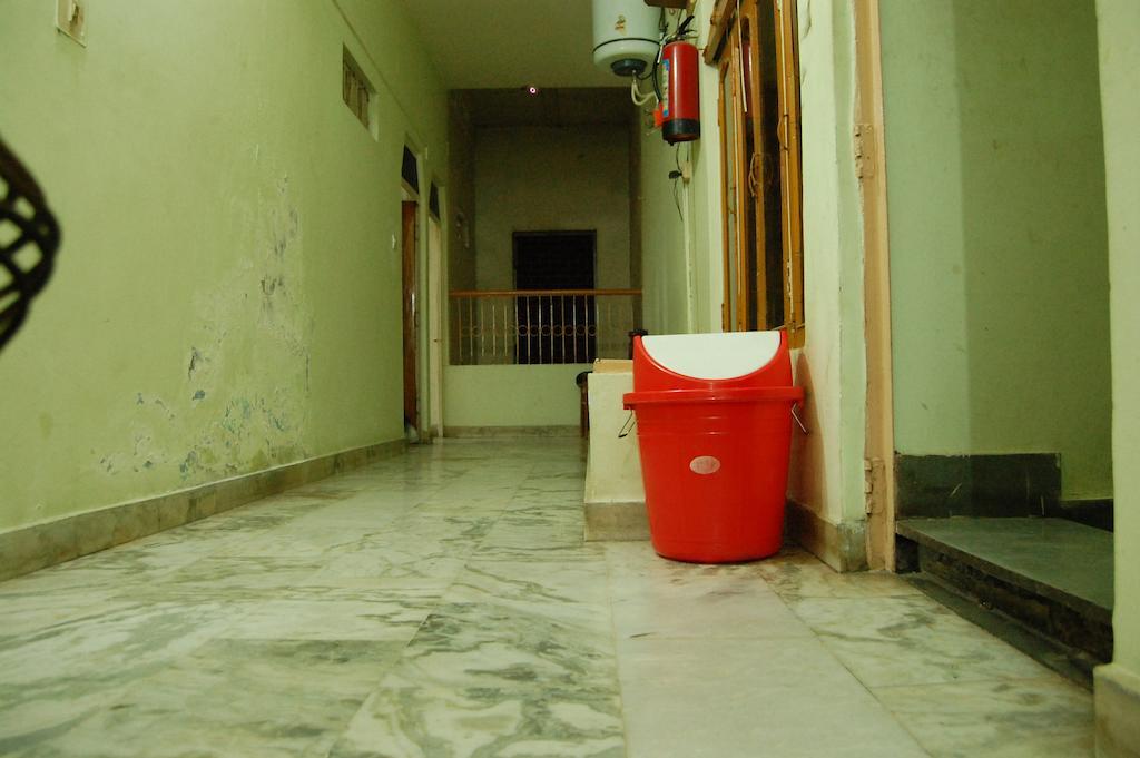 Puja Guest House Waranasi Zewnętrze zdjęcie
