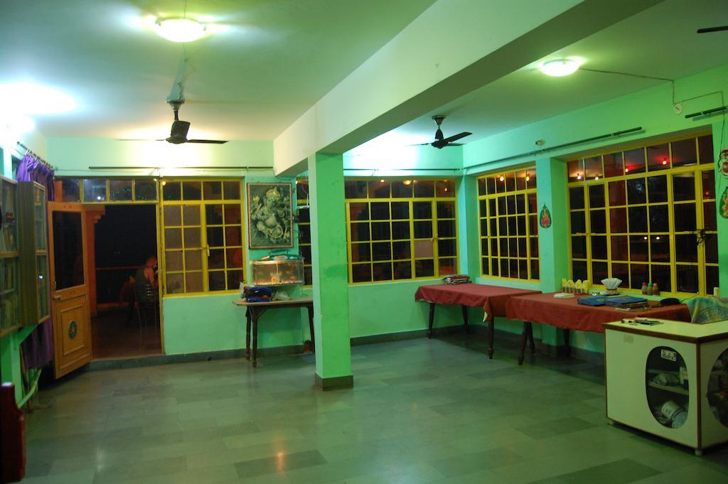 Puja Guest House Waranasi Zewnętrze zdjęcie