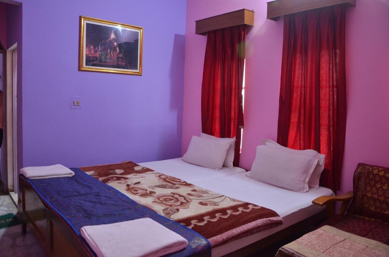 Puja Guest House Waranasi Zewnętrze zdjęcie