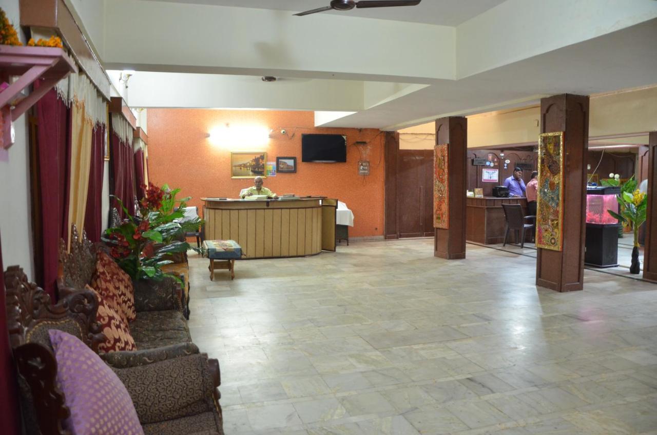 Puja Guest House Waranasi Zewnętrze zdjęcie